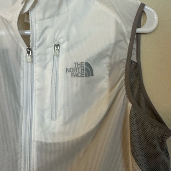 The North Face Flight Series Women's White and Gray Vest - Picture 3 of 4